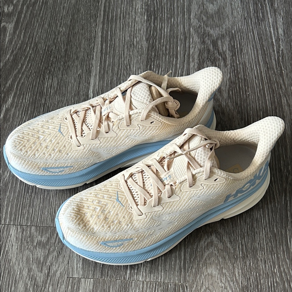 HOKA Clifton 9 Running Shoe (Women)